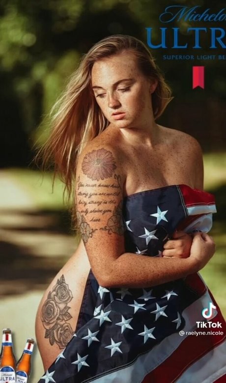 Raelyne Summeier model kunst bilder