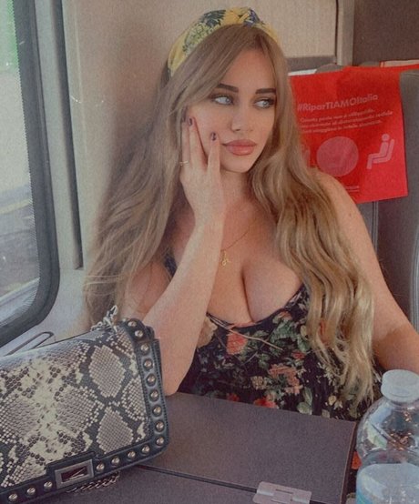 Anastasia Ticus kunst akt galerie