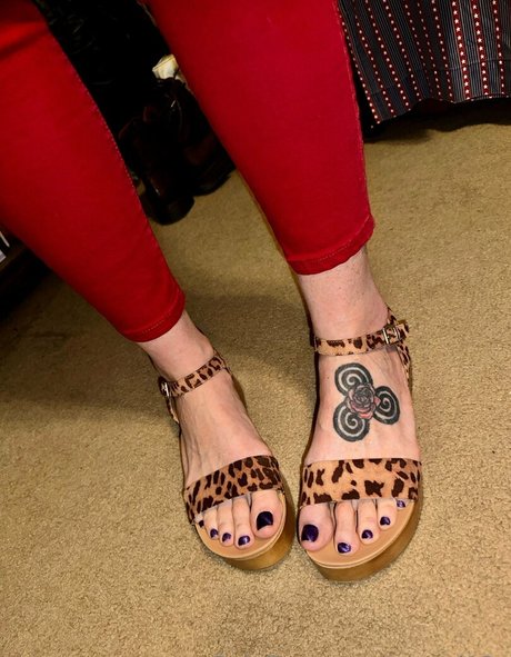 tatted12s model xxx bild