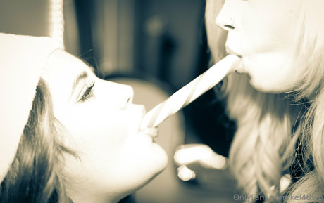 kel48vip erotische nackt foto