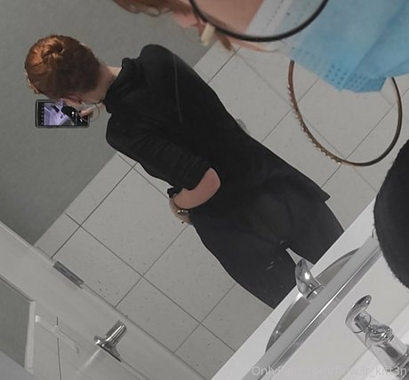 flow3r kitt3n nacktheit nette fotos