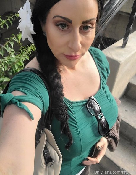kittylee sexy bild