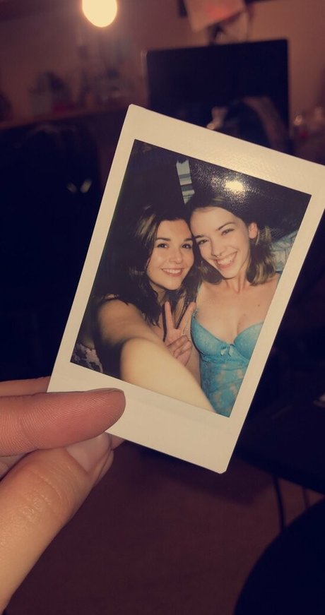 cybertits nacktheit pornographische bilder