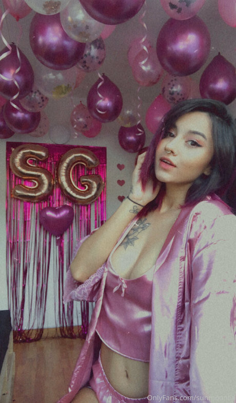 sunmoonlia pornostar bild