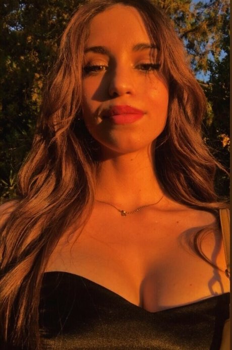 Demi Aggelopoulou exklusive sexy foto