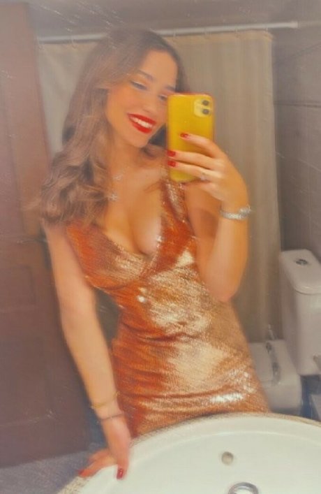 Demi Aggelopoulou perfekte kunst bild