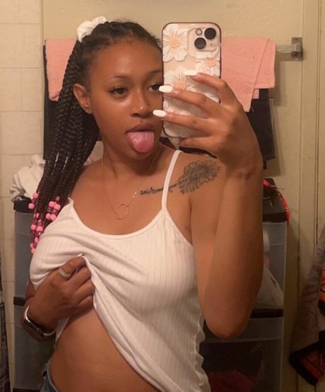 CallmeCoconasty pornostar nackten archiv