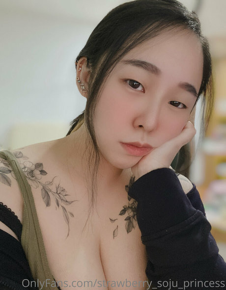 strawberry soju princess Bilder