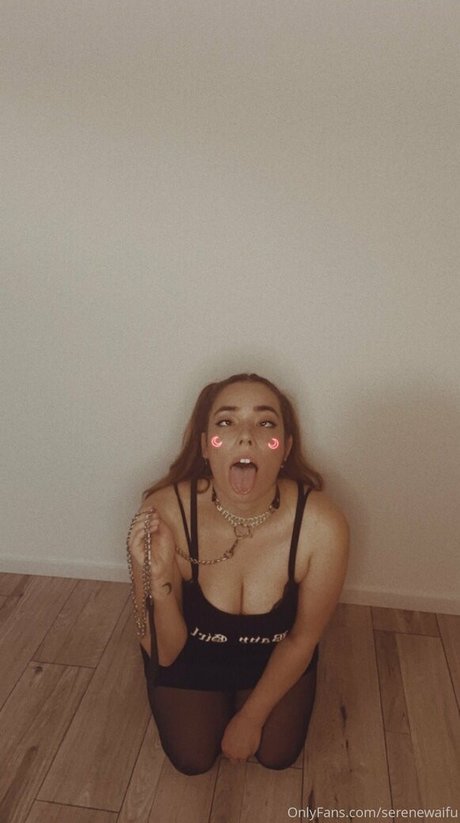 Serenewaifu model erotische galerien