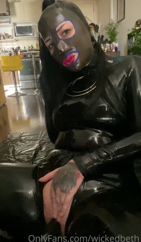 Wicked Beth pornostar xxx galerien