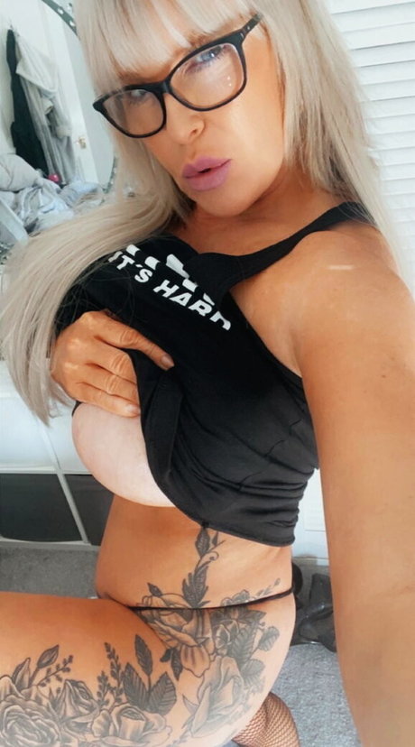 Mollyjfoxx sexy erotische archiv