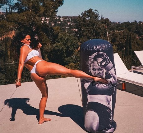 Natalie Martinez kunst top fotos