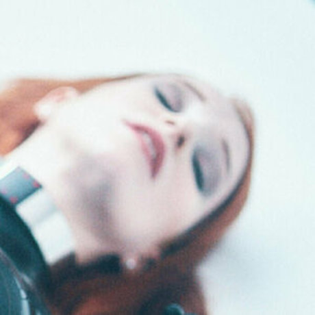 tnebris official schauspielerin freie bild