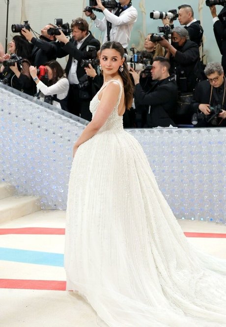 Alia Bhatt schöne pornostar archiv