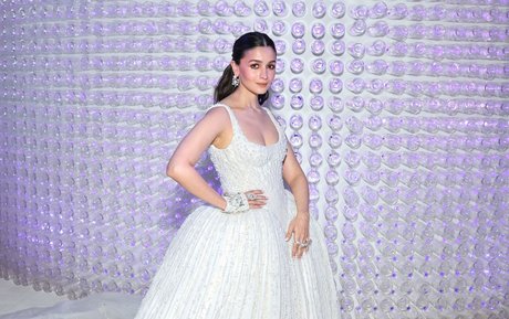 Alia Bhatt schauspielerin akt fotos