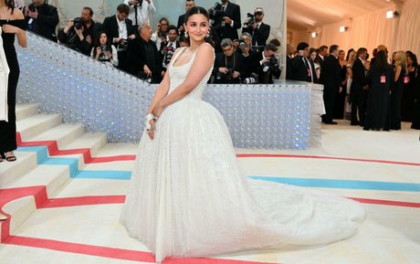 Alia Bhatt kostenlose pornostar galerie