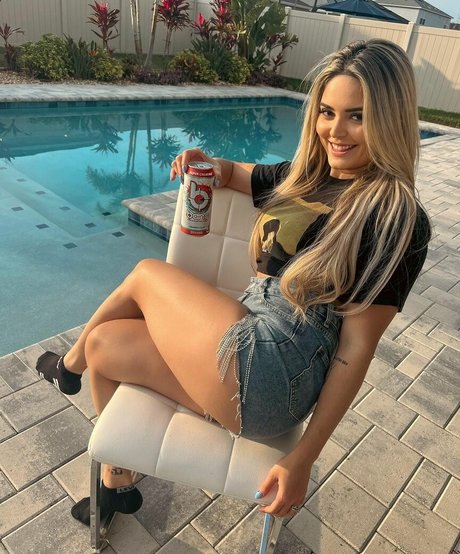 Taynara Conti perfekte pornostar archiv