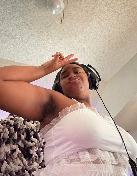 jupiterblue nackt kunst galerie