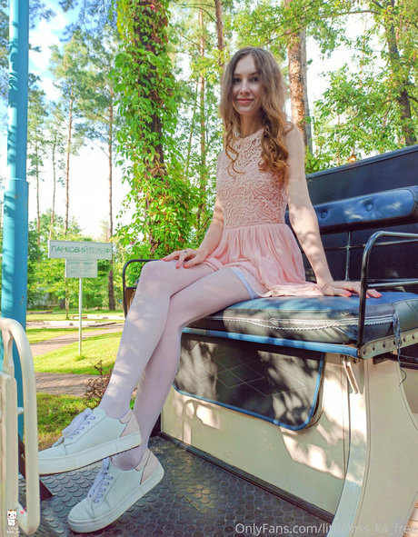 littlekiss ka feet erwachsene nacktheit bild