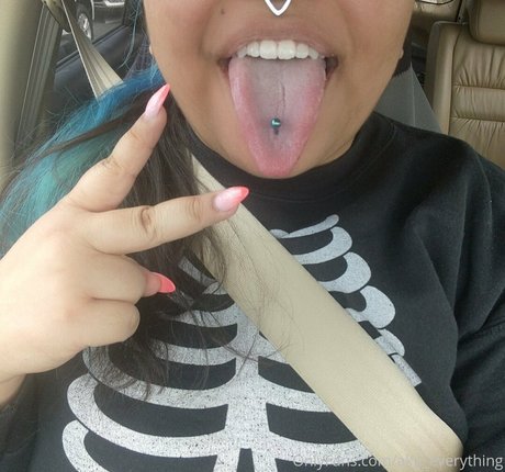 aku everything exklusive akt archiv