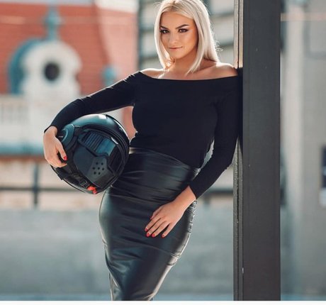 Andreea Ungur erwachsene freie bild