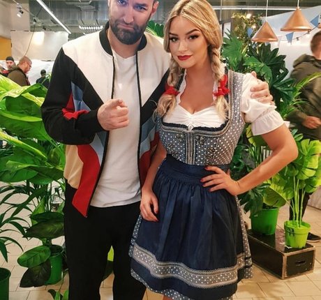 Andreea Ungur nackt hd bild