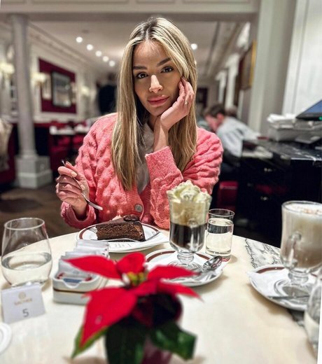 Andreea Ungur schauspielerin pornografische bild