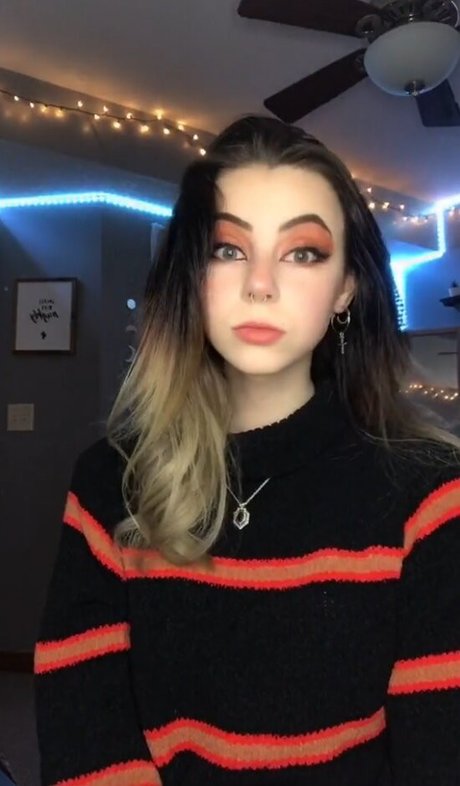 OkayGnomie top pornostar bilder