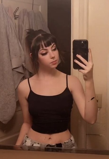 OkayGnomie schauspielerin hübsche fotos