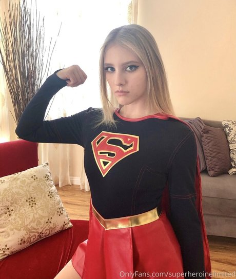 superheroinelimited sexy nacktheit bild