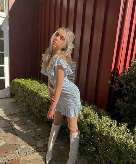 Jenna Davis erwachsene nackt bild