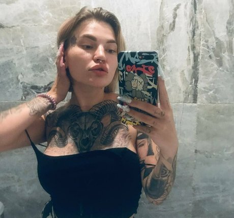 kamilahart schöne heiße bild