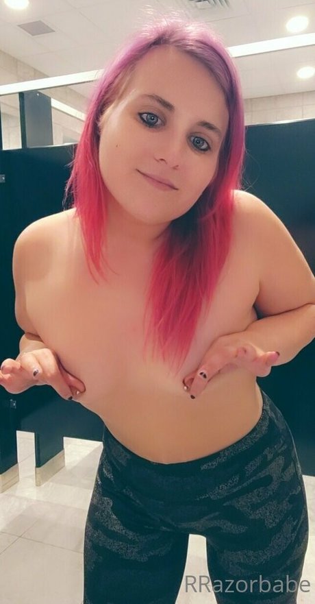 rrazorbabefree nackt akt bild