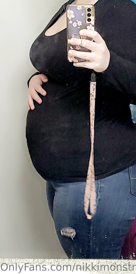 nikkimonstrosity sexy akt galerie