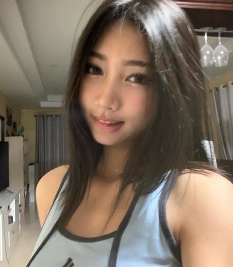 Miyaosami model freie bild