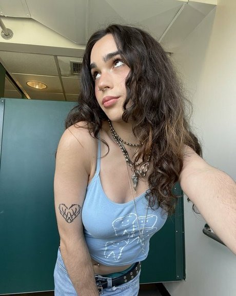 goddesszariaxx kunst nackten galerien