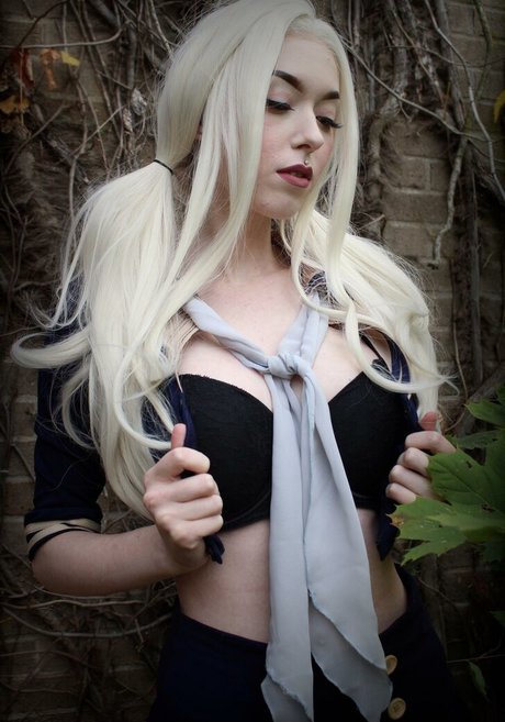 Victoria Kreeps schauspielerin erotische bild