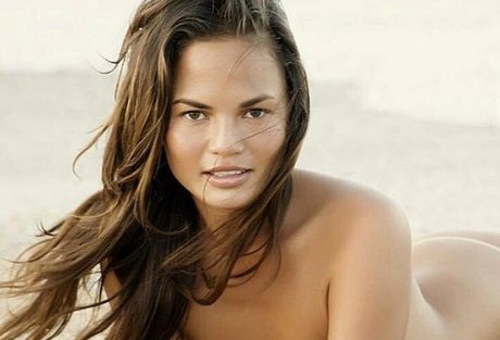 Chrissy Teigen hd nackte foto
