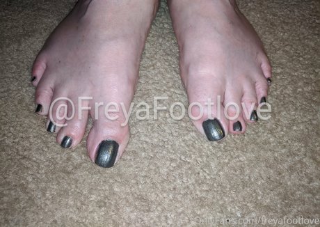 freyafootlove pornostar bilder