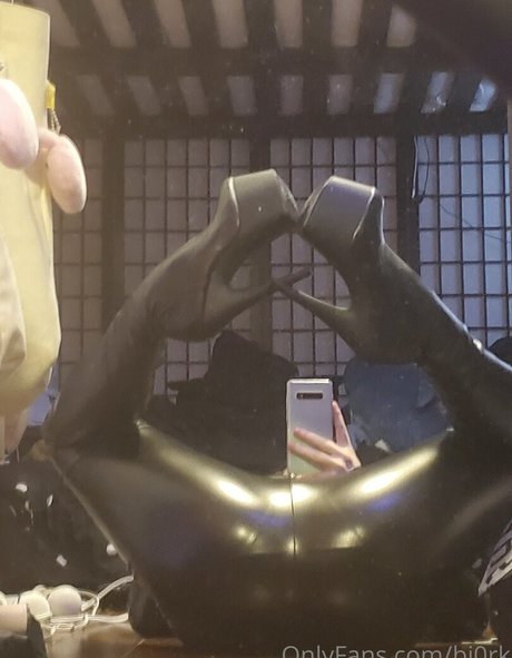 bj0rk erwachsene nackt archiv