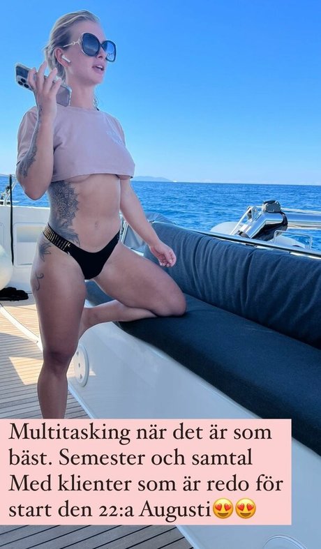 Caroline Aspenskog erotische kunst foto