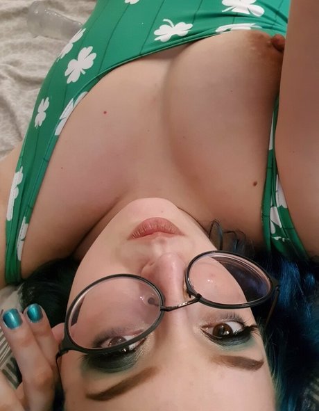 pool-dreier onlyfans hübsche hd galerie