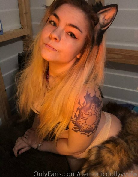 demonicdollyyysfw pornostar erwachsene bilder