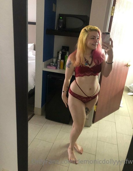 demonicdollyyysfw schöne nackten galerien