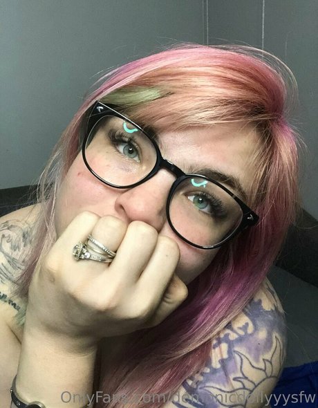 demonicdollyyysfw hübsche nackte galerien