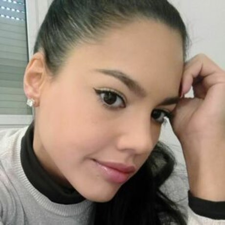 apolonialapiedra erwachsene perfekte foto