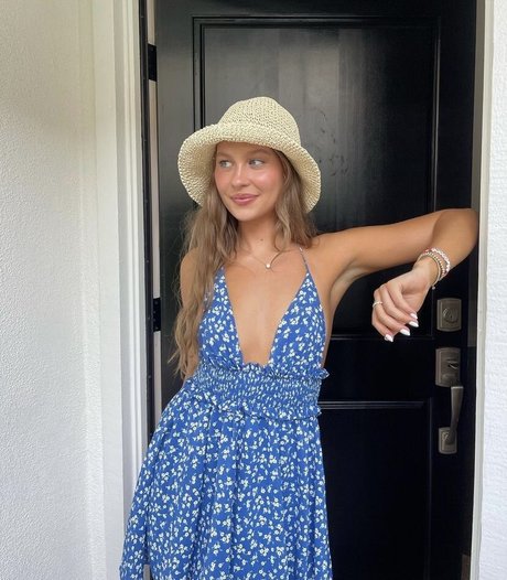 Natasha Bure kunst hd galerie