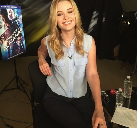 Virginia Gardner model erwachsene fotos