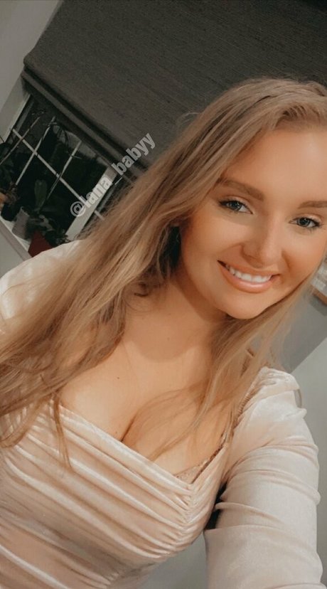 lana babyy perfekte nackte galerie