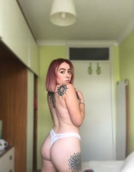 Tia Harmony nackt pornostar archiv